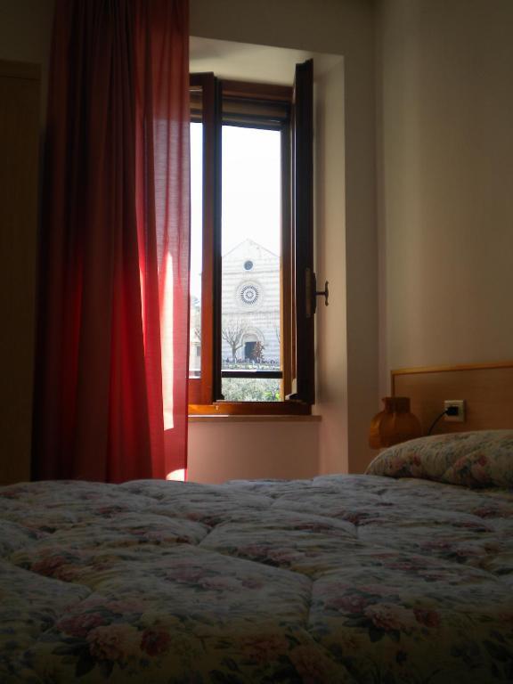 Camere Santa Chiara Assisi Zimmer foto
